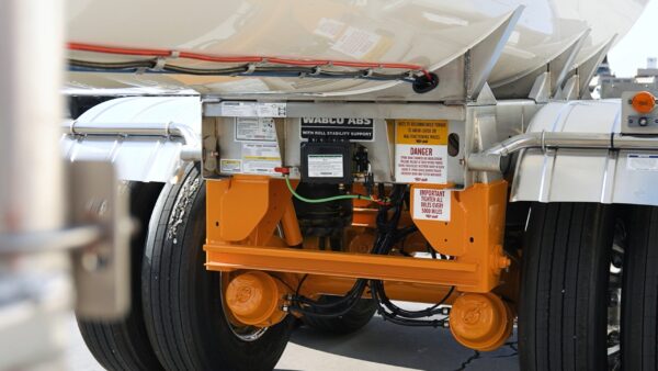 Tandem Axle Milk Tank Trailer (MILK-02RSA) - Image 8