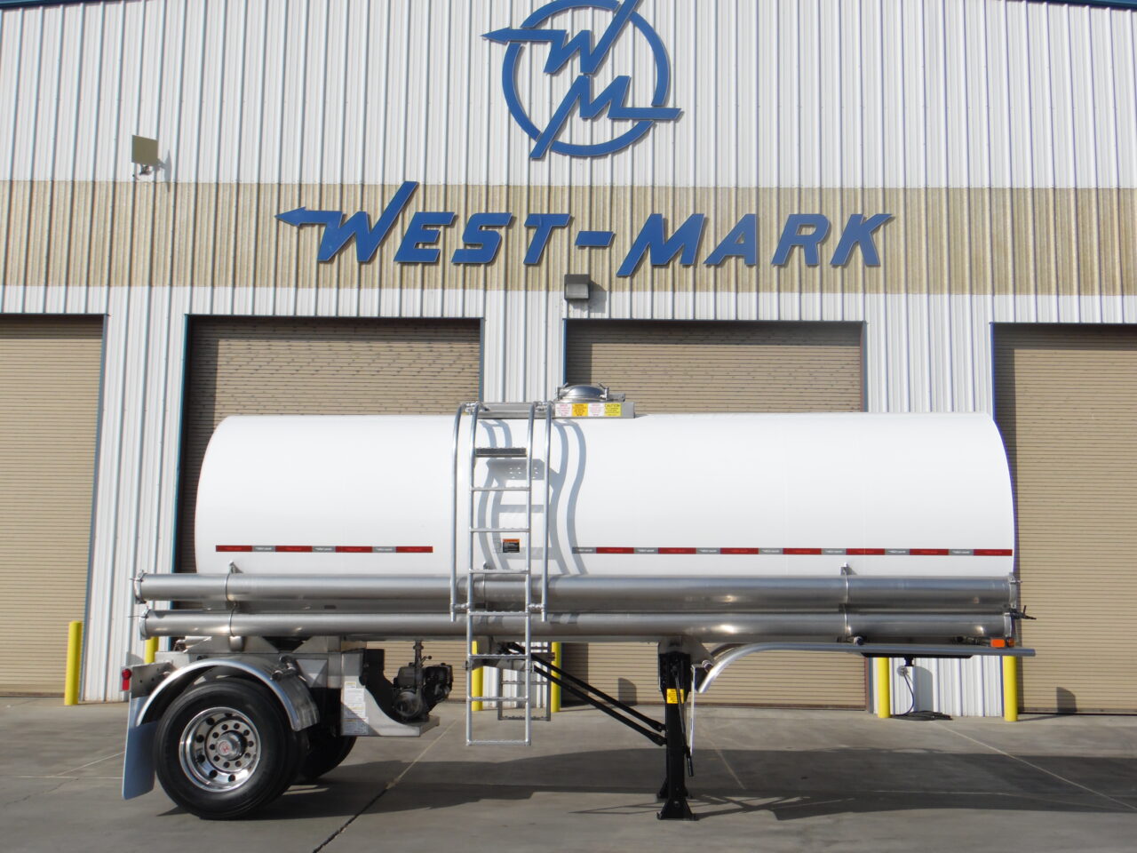 3,500 Sanitary Grade Milk Tank Trailer (MILK01RSA) WestMark Trucks