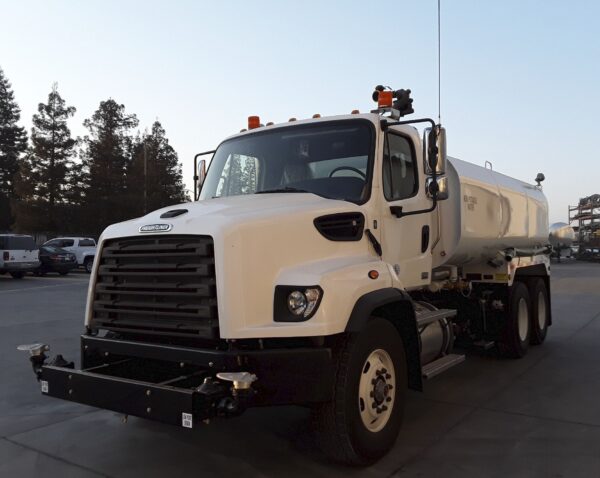 4,000 Gallon Non-Potable Water Truck (WATER3ATTC) - Image 2