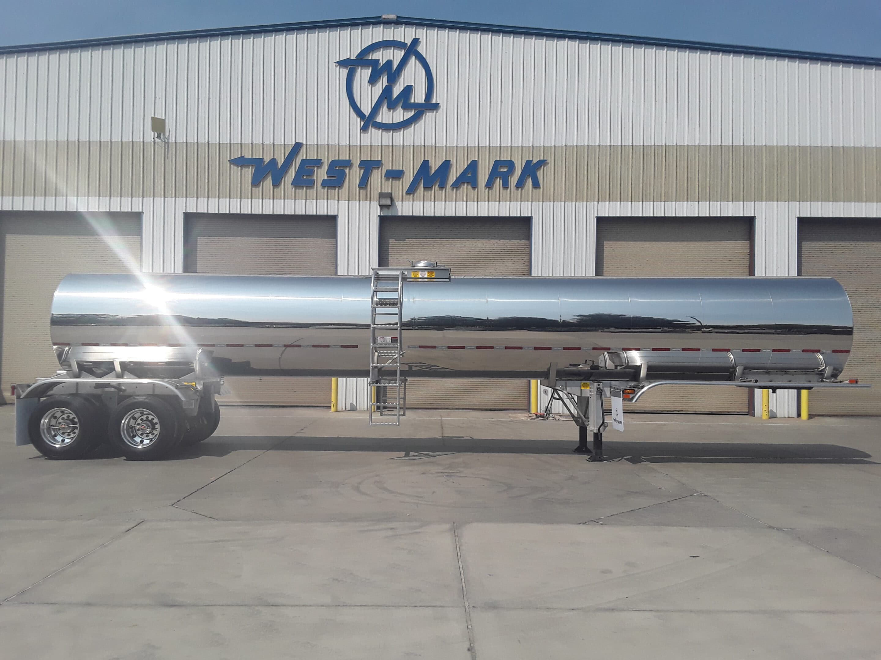 2023 6700 Gallon Stainless Milk Tanker