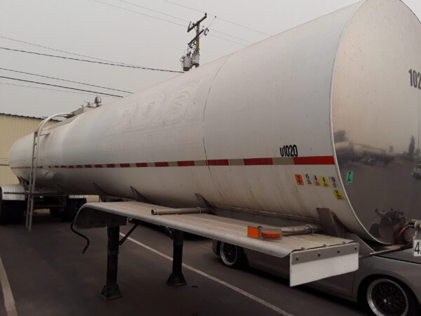 U1020 RENTAL 2008 West-Mark 6700 GALLONS STAINLESS STEEL SANITARY - Image 2
