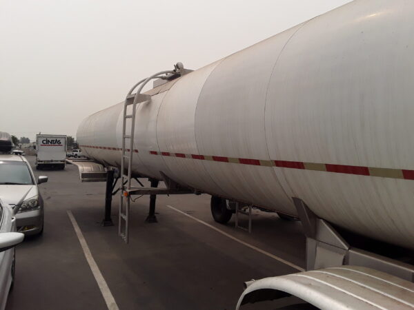 U1020 RENTAL 2008 West-Mark 6700 GALLONS STAINLESS STEEL SANITARY - Image 9