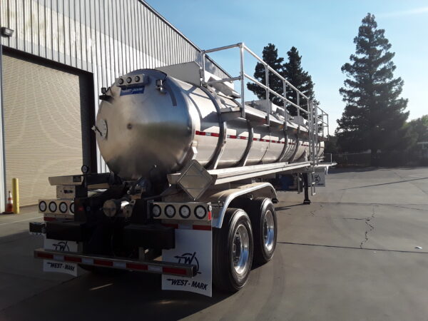 DOT 407/412 Hazardous Vacuum Trailer from West-Mark - Image 2
