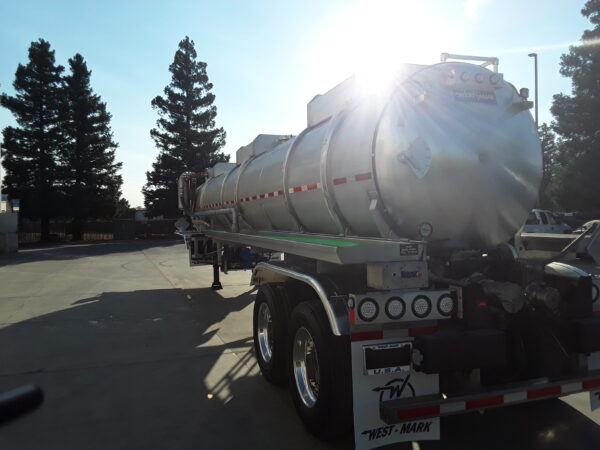 DOT 407/412 Hazardous Vacuum Trailer from West-Mark - Image 5